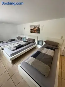 North Loop Rooms - Image 3