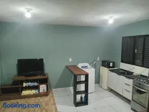 Kitnet na melhor localização de PORTO ALEGRE - Image 1