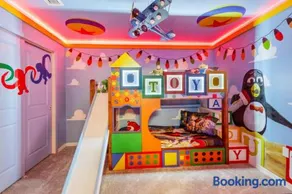 Game Room, Themes, View of Fireworks, Dogs OK - Image 5