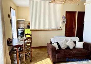 Air-Con & Cosy 3-Star Windmill Cottage of Monpazier within 5 mins' walk to village - Image 3