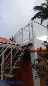 Hermosa Cabana con bonito Jardin y piscina en la Mesa de los Santos - Image 2