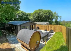 Hamlet Lodge Retreat At Calloose Holiday Park - Image 5
