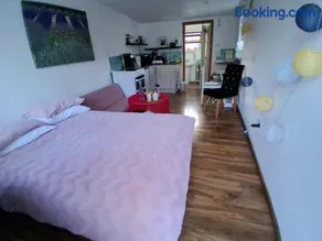 Porthleven Studio Sleeps 3 Patio & Beach Access - Image 1
