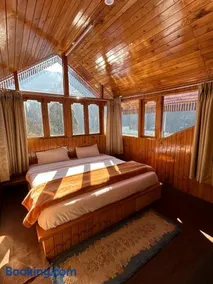 THE OFFBEAT CHALET - Image 3