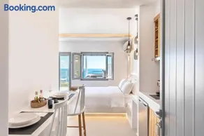 La Estrella Luxury Suites - Image 4