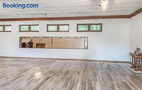 Gorgeous Home In Sarnikierz - Image 4