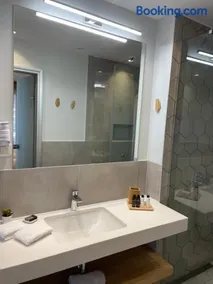EOS Luxury Suites - Image 2
