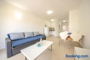 Modern Apartment in Vrsi, 45 m², spacious terrace - Image 3