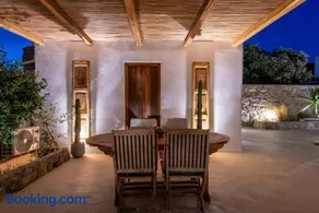 Villa Sea Walk Mykonos 200m to ftelia beach - Image 3