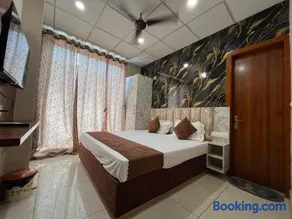 Hotel Dreamland - Image 1
