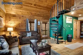 Cozy Cabin Retreat: Tiny Trotter - Image 4