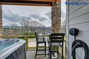 Mon Trèsor, Modern Mountain Views with deck - Image 2