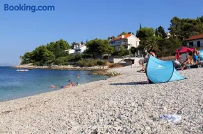 Apartments by the sea Slatine, Ciovo - 4294 - Image 4
