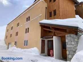 Appartement skis aux pieds avec parking et wifi à Tignes - Image 2
