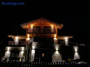 Living Mountain Lodge - Image 2