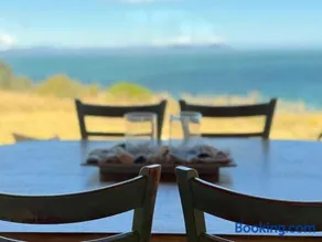 Waterfront - Bluff Beach House, Park Beach - Image 4