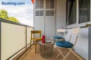 Flexible SelfCheckIns 92 - Zagreb - Parking - Loggia - Bedroom - Image 5