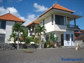 Lucky Paradise Bungalows on The Beach - Image 5