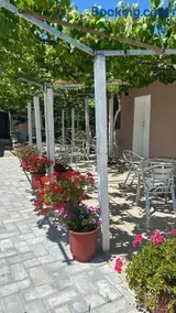 Dhoma Pushimi Tale Beach - Image 1