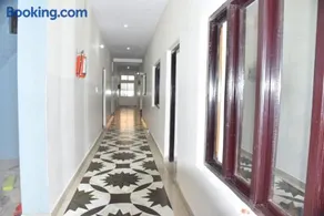 Hotel Jeet Palace - Image 1
