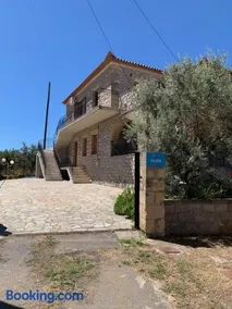 ΤΟ ΠΕΤΡΙΝΟ / THE PETRINO APARTMENTS - Image 1