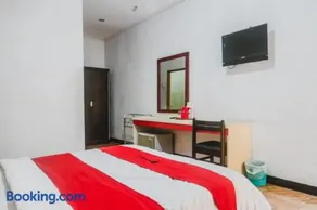 RedDoorz Plus at Neo Asri Hotel Megamendung Puncak Bogor - Image 2