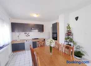 Apartment Ivy - Image 3