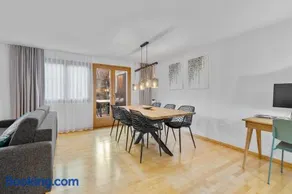 Gemütliche 2.5 Zimmer Wohnung mit privater Sauna - Image 4
