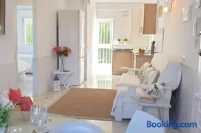 Los Geranios - Beach Apartment - Image 2