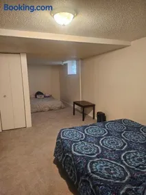 Plantlife LLC downstairs room shared property - Image 3