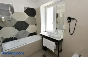 The Loop Hotel - Image 3