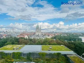 Skyline & Oktoberfest - Image 3