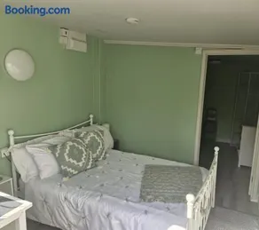 'Little Star' accommodation - Image 4