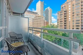 Luminous 2-Bedroom Apartment with Balcony - Image 2