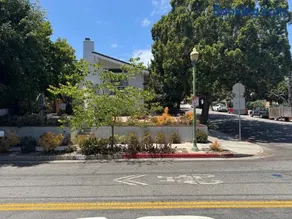 Large Luxury Studio with View in Santa Monica - Image 3