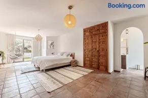 Villa Los Olivos Boho Style Pool Tranquile - Image 3