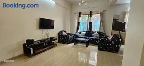 Gold Villa - Image 2