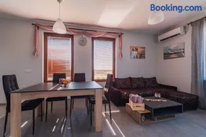 Holiday Apart 1 - Image 4