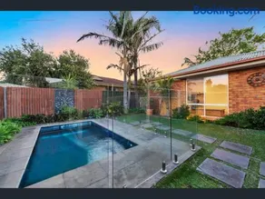 Luxurious Garden Getaway In Cranbourne East, Australia - Image 1