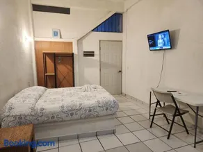Small studio APT 5min to DT - Image 2