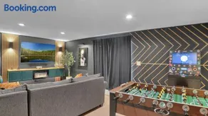 Waterfront, Hot Tub, Dock Kayaks, Movie Game Room - Image 2