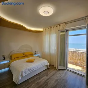 La suite (Sole) - Image 1