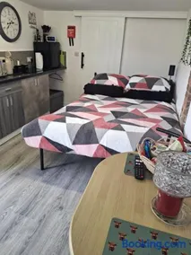 Nett'Als Lodge Studio Apartment - Image 3