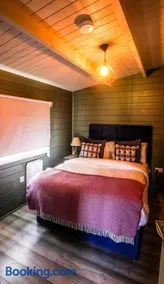 Springfort Hall Log Cabins - Image 5