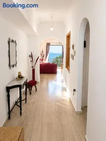 'Εν πλώ Giouli's home - Image 3