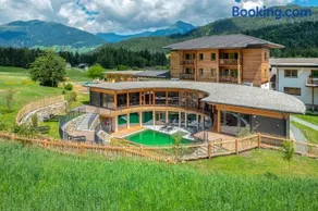 Familienhotel Kreuzwirt - Image 1