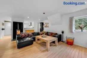 Large Pool House With Beach Volleyball - 2000 - Image 5