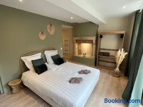 Suite cosy au cœur de Vinzelles proche Mâcon Tout équipé avec salon d'extérieur - Image 2