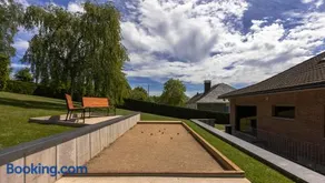 Luxueuse et spacieuse villa avec sauna et piscine - Image 3