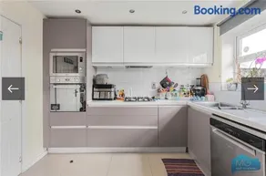 4 bedroom terrace house in desirable neighbour - Image 3